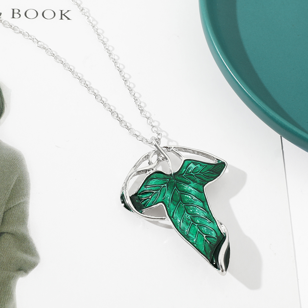 Vintage Green Leaf Pendant Nec - Vintage Fashion Enthusiasts ulasan dan harga