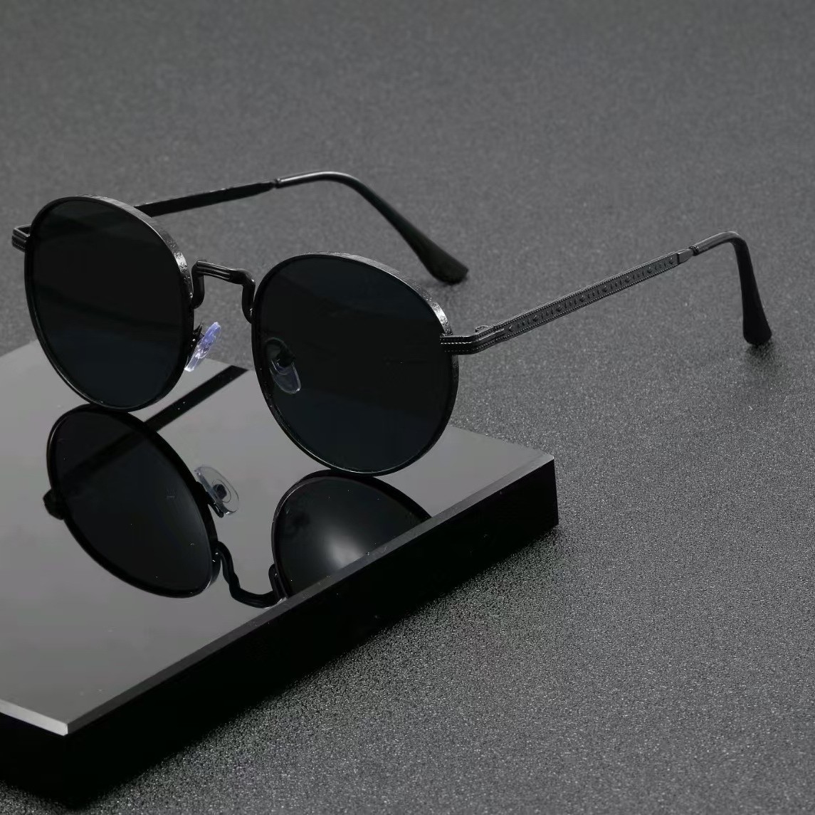 Fashion Classic Round Sunglass - Vintage Fashion Enthusiasts ulasan dan harga